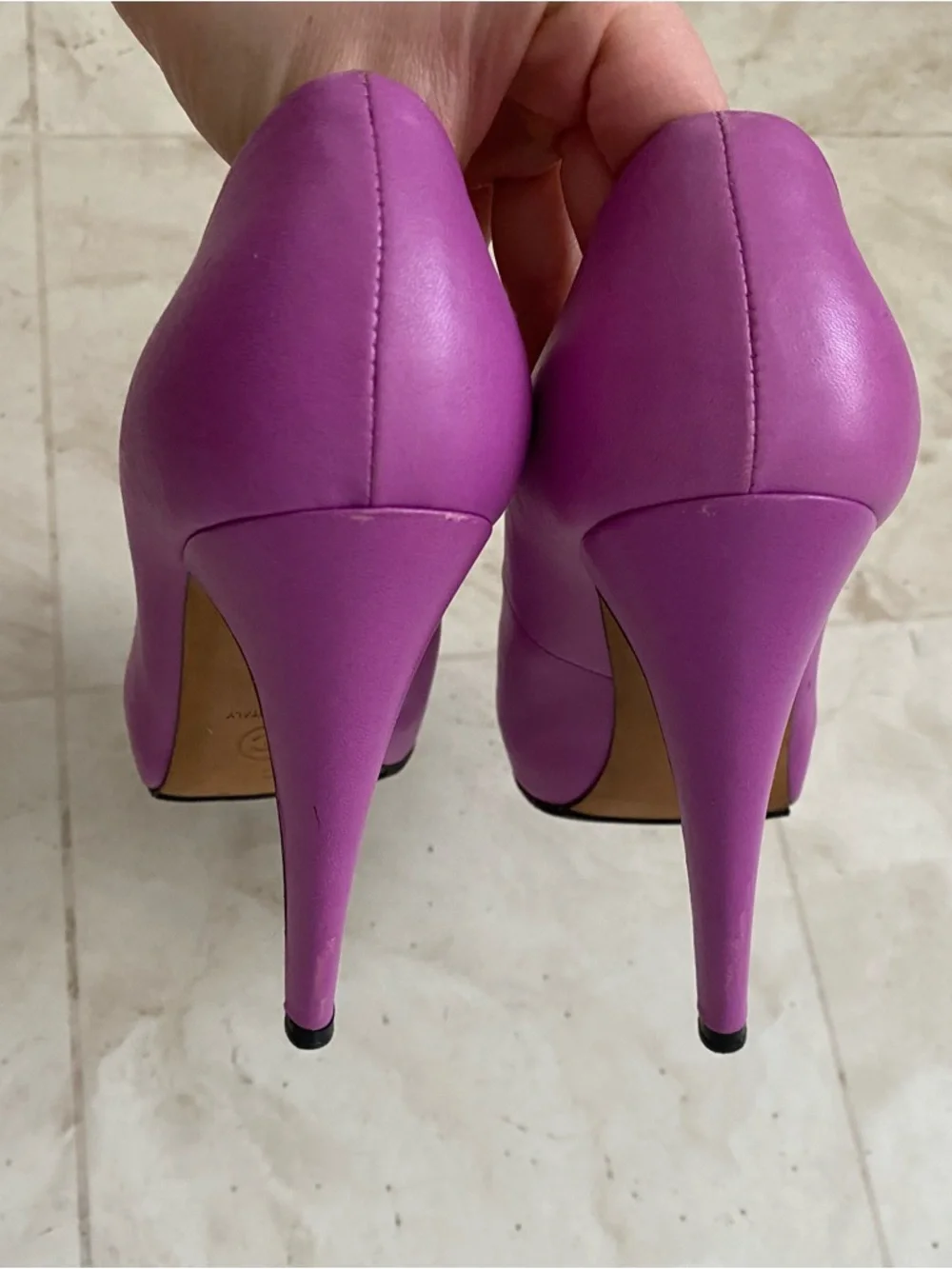 Chanel Made in Italy Interlocking CC Logo Purple Navy Leather Pumps Heels 6/36